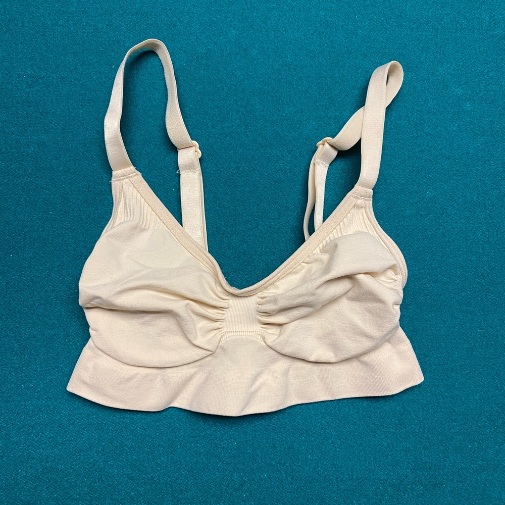 Skims Sculpting Bralette - Picture 2 of 5